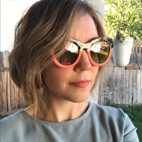 Meet your Posher, Erin - Picture 2 of 2